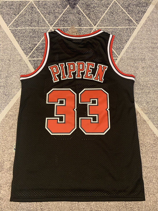 Chicago Black Basketball Jersey #33 back view [SPMERGE:P138:back]