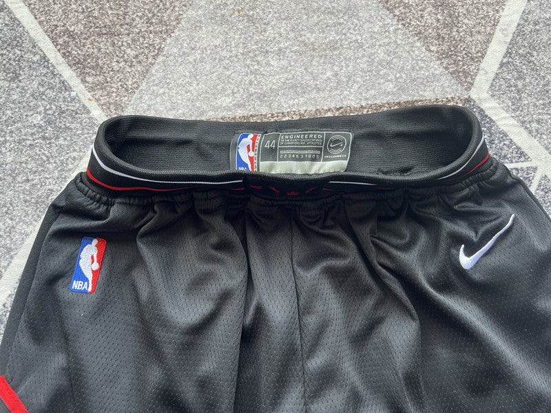 Black Chicago Bulls basketball shorts, waistband and logo detail