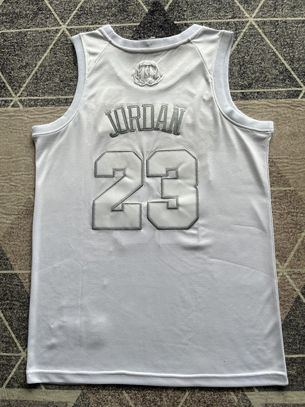 White Chicago Bulls basketball jersey, full back view