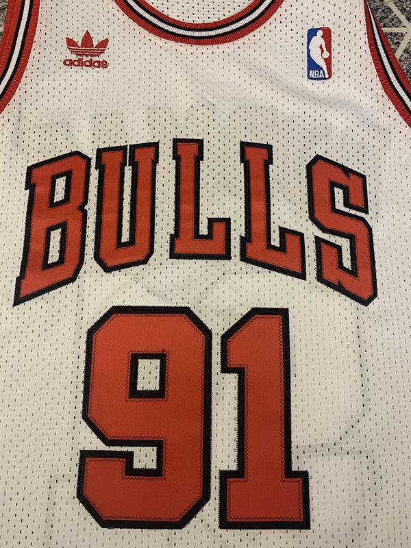 White Chicago Bulls basketball jersey, front graphic detail
