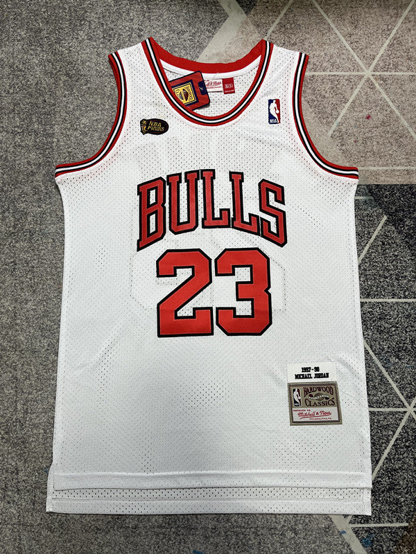 Chicago White Retro Basketball Jersey #23 front view [SPMERGE:P150:front]