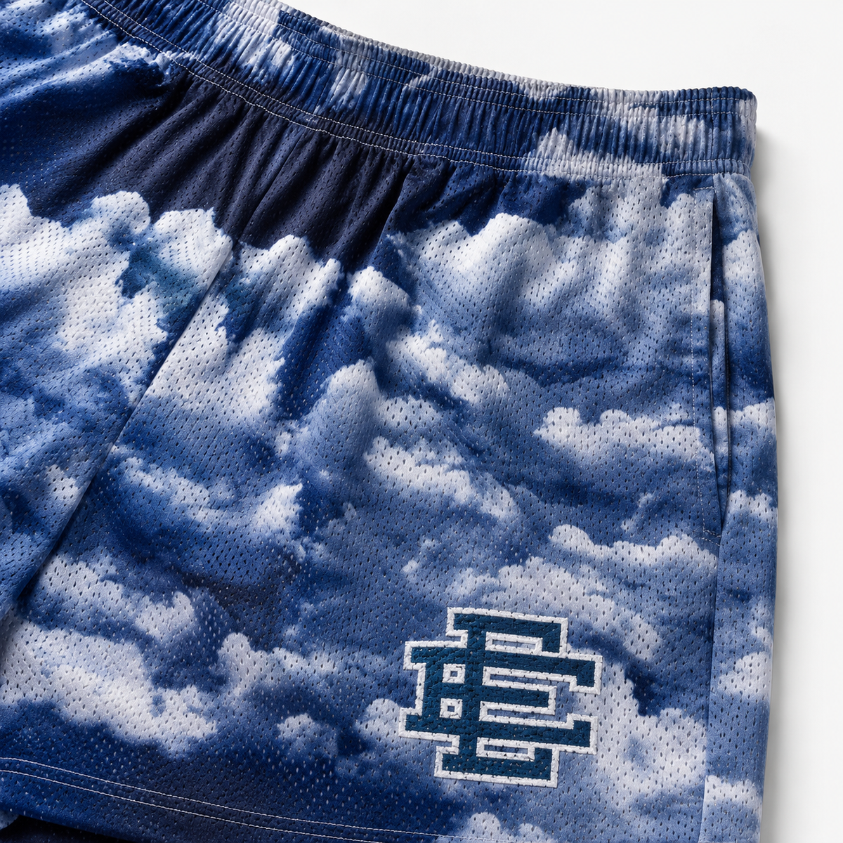 Night Cloud mesh shorts - detail view
