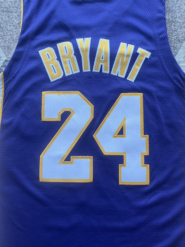 Purple LA Lakers basketball jersey, back lettering and number detail