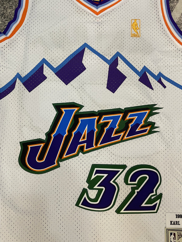 White Utah Jazz basketball jersey, front graphic detail